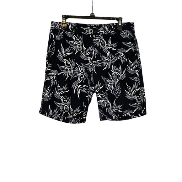 H&M black white floral casual shorts size 32R - Picture 10 of 10